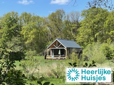 Ruim vakantiehuis voor twee personen met vrij uitzicht op de natuur in Dwingeloo