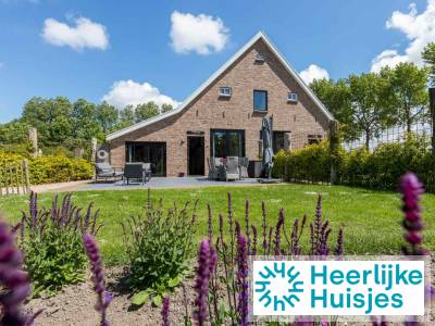 Luxe 15-persoons groepsaccommodatie in Vrouwenpolder met schitterende ligging.