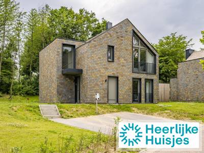Villa voor 8 personen op resort met golfbaan en wellness en zwembad vlakbij Maastricht