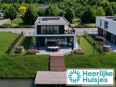 Villa met hottub voor 10 personen op vakantiepark met golfbaan vlakbij Harderwijk