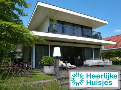 Villa voor 10 personen met buitenspa en buitensauna op vakantiepark vlakbij Harderwijk