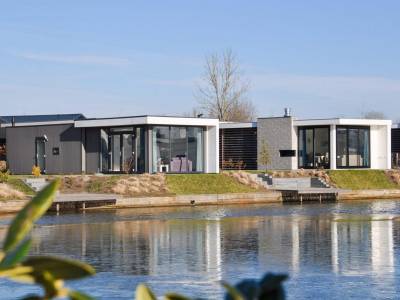 Pavilion Waterfront 4