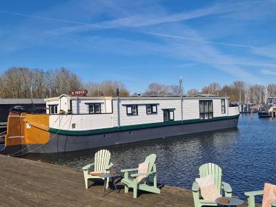 Woonboot De Zwerver | 7 personen