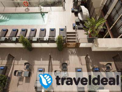 MEGA DEAL! ⚡ Luxe 4*-hotel in Barcelona met zwembad incl. vlucht & ontbijt