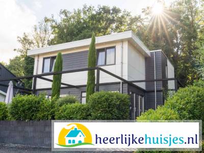 Luxe 10 persoons vakantiehuis met sauna gelegen op prachtig vakantiepark in Zuid Limburg