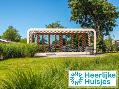Luxe en modern vakantiehuis voor 4+2 personen op vakantiepark Bad Hoophuizen