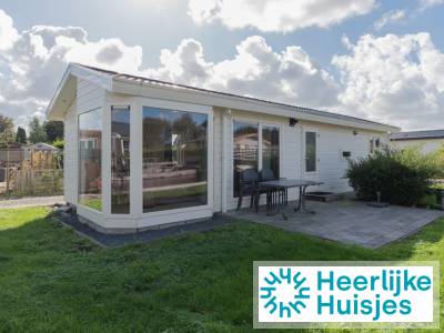 Comfortabel 6-persoons chalet op groen vakantiepark in Noord-Holland