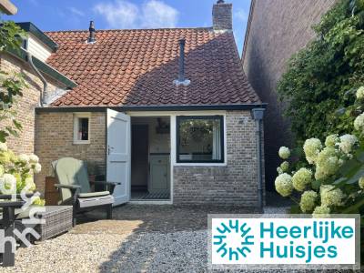 Comfortabel en knus 2-persoons vakantiehuis in Oostkapelle, vlak bij strand en bos