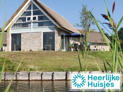 Luxe 6-persoons bungalow op een vakantiepark midden in de Drentse natuur