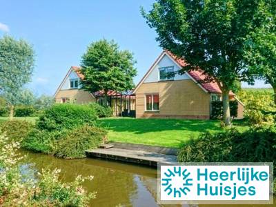 Ruim 14-persoons vakantiehuis met tuinkamer op vakantiepark IJsselhof