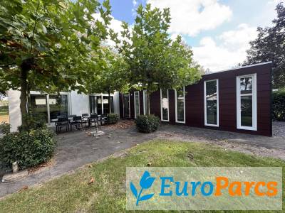 Grote accommodatie L-Pavilion 8 - EuroParcs Limburg