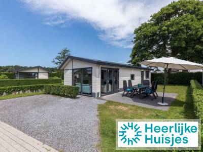 Comfortabel 6 persoons chalet op vakantiepark met zwembad en internet