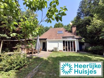 Prachtig gelegen 8 persoons vakantiehuis met ruime tuin nabij het Drongengoedbos in Ursel