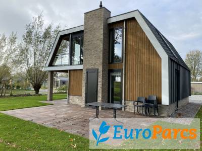 Grote accommodatie Dijkvilla Wellness 8 - EuroParcs Zuiderzee