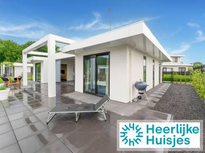 6 persoons vakantiehuis met zwemsteiger op vakantiepark Harderwold in Zeewolde