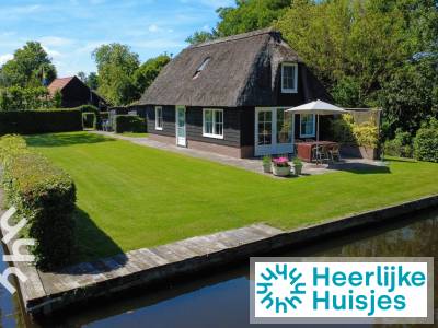 Prachtig 6-persoons vakantiehuis gelegen aan het water, in het hart van Giethoorn