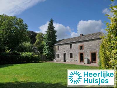 Comfortabel 4-persoons vakantieboerderij met houtkachel en omheinde tuin in de Ardennen