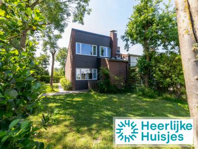 6 persoons vakantiehuis met omheinde tuin op 5 min. lopen van het strand in Nieuwvliet-Bad