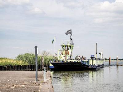Cast Away Camping (inclusief ontbijt)