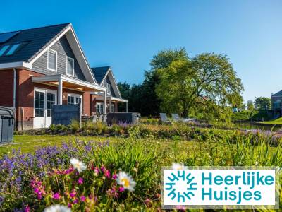 Luxe watervilla voor 6 personen met bubbelbad op Vakantiepark IJsselmeer