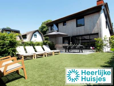 Ruim vakantiehuis voor 14 personen bestaande uit 2 woningen op vakantiepark in Schoorl