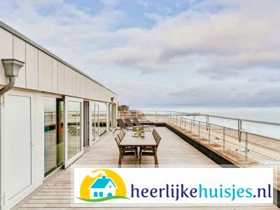 Prachtig 10 persoons Penthouse met rooftopterras en zeezicht