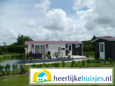 Knus 4-persoons vakantiechalet in Serooskerke op kindvriendelijk familiepark.