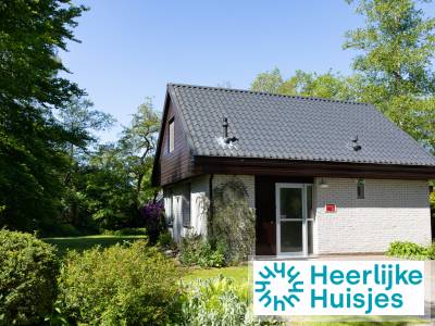 Vrijstaande bungalow voor 4 + 2 personen op klein vakantiepark in Noordwolde