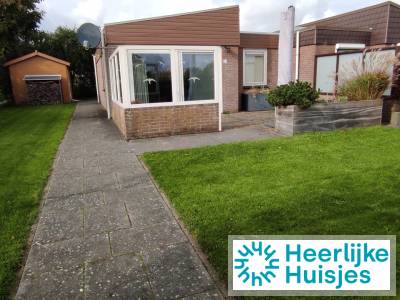 Comfortabele 4-persoons vakantiebungalow met gratis WiFi nabij het strand in Callantsoog