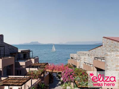 Volta Seaside Boutique Hotel