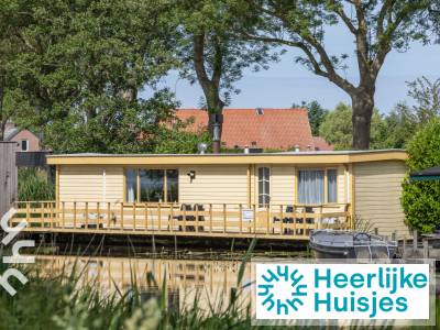 Prachtig gelegen 2-persoons woonboot in Giethoorn met uitzicht op de Weerribben-Wieden