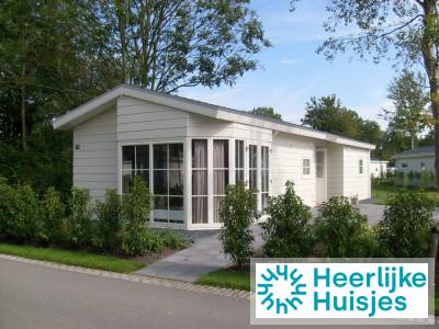 Charmante 6 persoons chalet op een vakantiepark in Halfweg