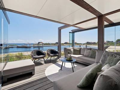 Villa 37 – Sea & Sand | Familievilla aan het strand met uitzicht over het water