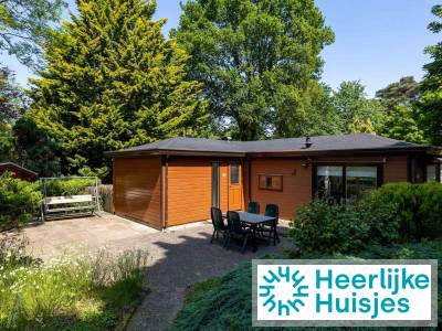 Prachtige 4 persoons heide lodge in Harderwijk, op een vakantiepark op de Veluwe