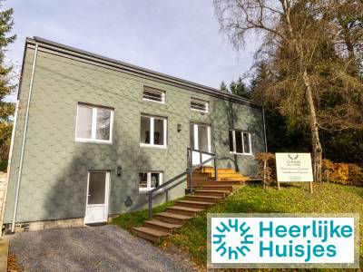 Vakantiehuis met hottub voor 12 personen op panoramacamping in de Ardennen