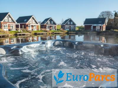 Bungalow Watervilla met jacuzzi 6 pers. - EuroParcs IJsselmeer