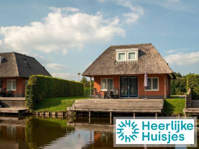 Comfortabel 5 persoons bungalow met aanlegsteiger op waterrijk vakantiepark in Drenthe