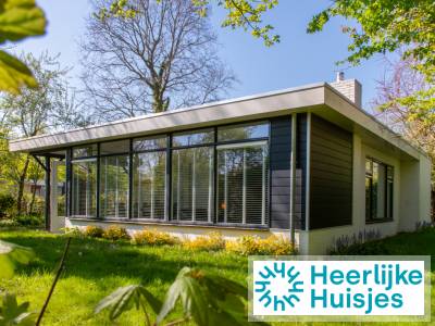 Vrijstaande 6-persoons woning met omheinde tuin vlakbij strand in Oostkapelle