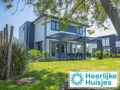 Comfortabele 10-persoons woning met sauna op een park in het Noord-Hollandse polderland.
