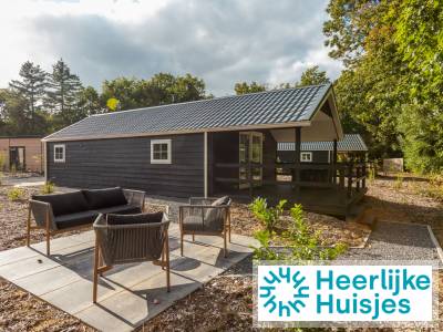 Een 4 persoons chalet tussen de groene omgeving van park De Wiltzangh