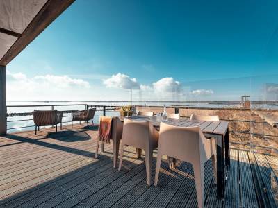 Villa 13 – Statement | Designvilla aan het water met privéstrand