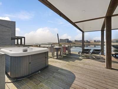 Villa 5 – The Hideaway | Wellnessvilla aan het water met sauna en jacuzzi