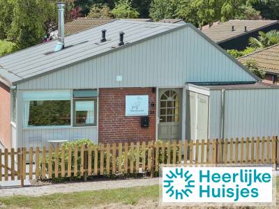 4-persoons bungalow met houtkachel vlakbij zee voor het hele gezin