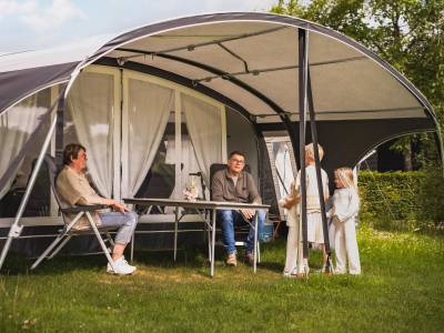 Comfort Plus XL plaats met privé sanitair - Korenbloem