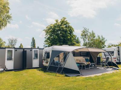 Kampeerplaats privΓ© sanitair